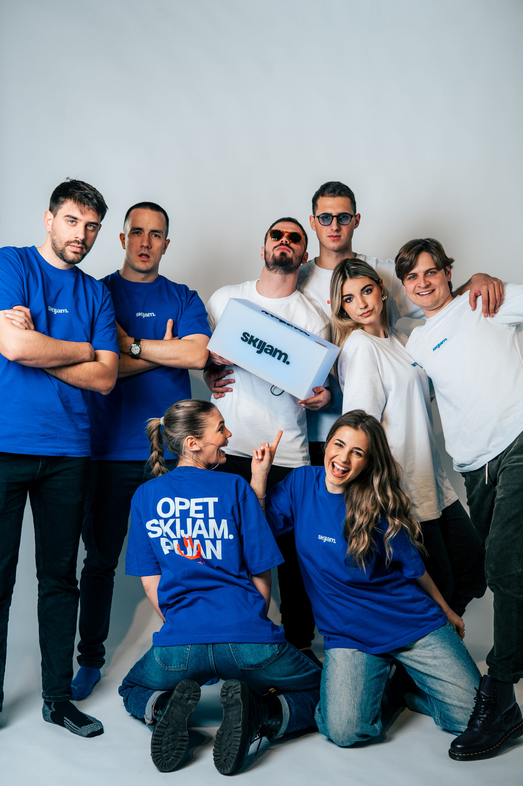 Sve vas volim podjednako.